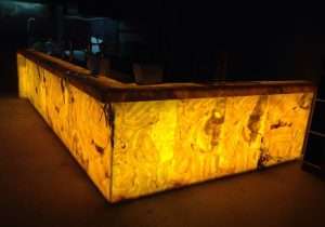 LED verlichte bar van Onyx Orange in Beau Shelter te Groningen