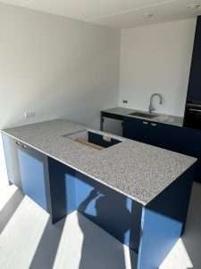 Technistone Taurus Terazzo White werkbladen